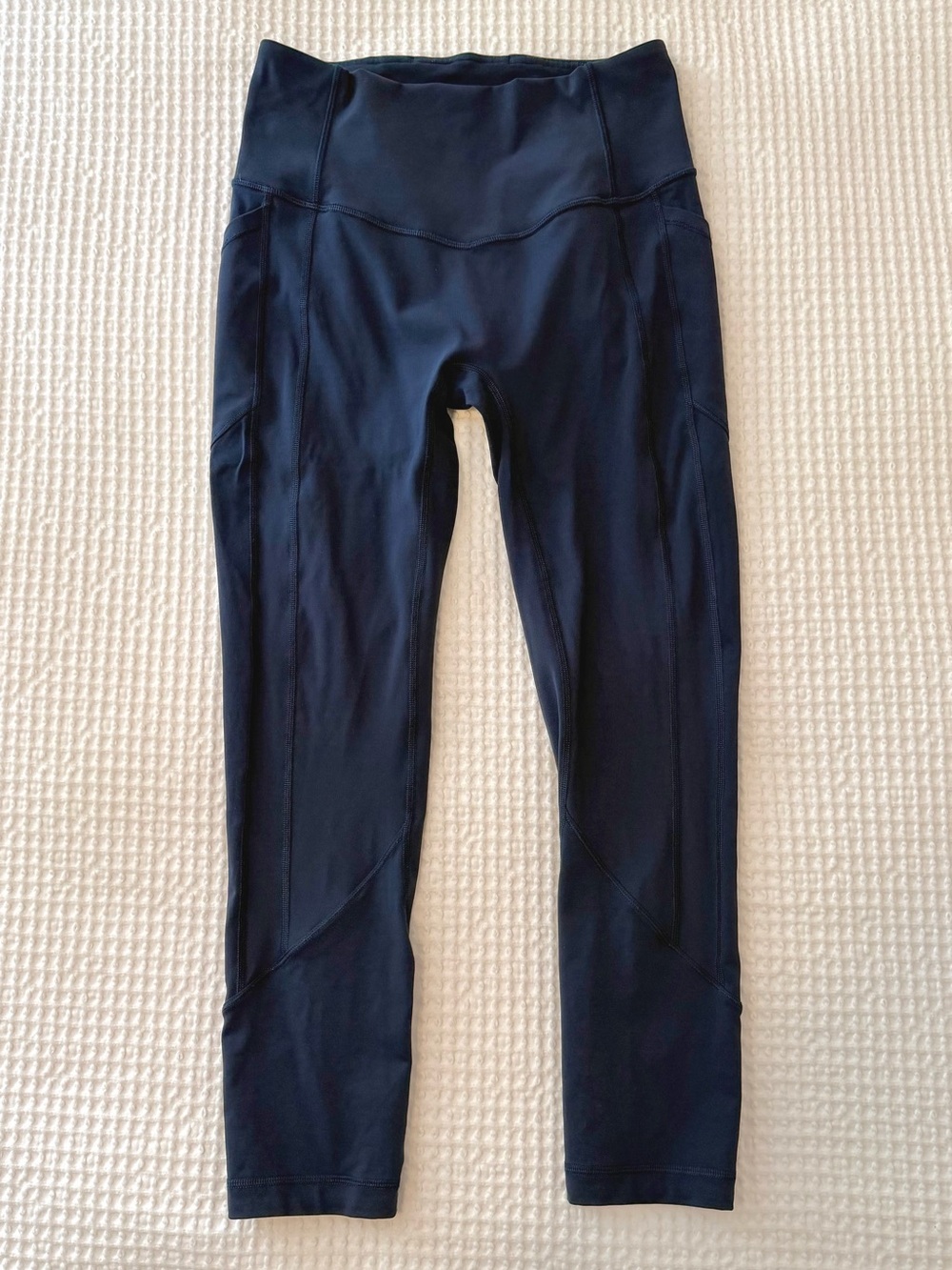 Lululemon High-Rise No Line Leggings with Pockets in True Navy Size 6